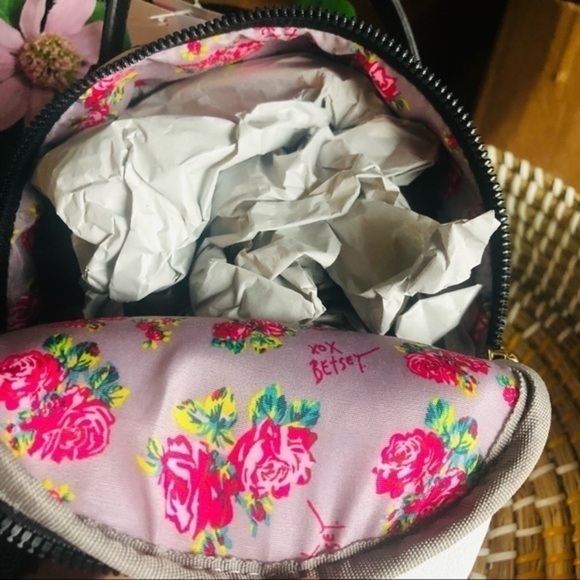 Betsey Johnson Floral Puppy Dog Mini Backpack NWT Cute Small Bag - Picture 5 of 5